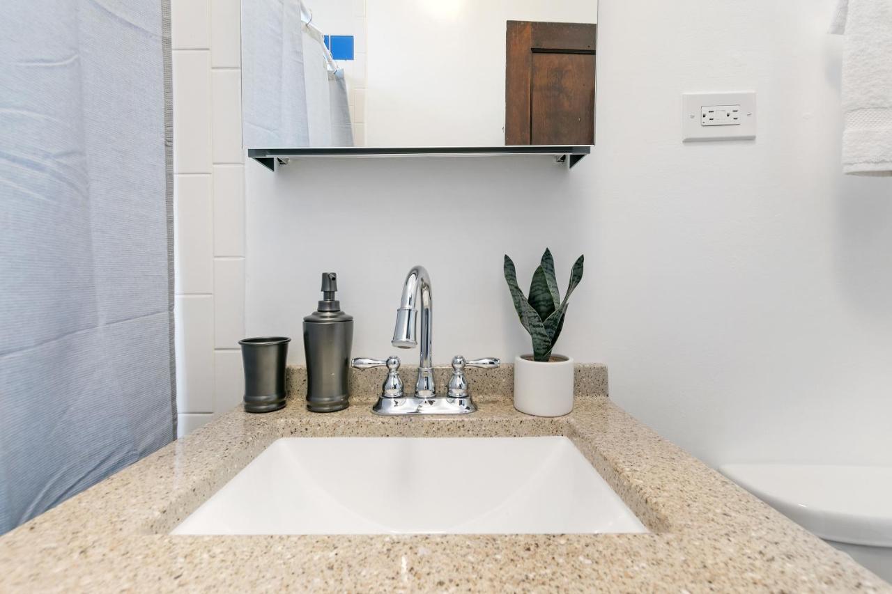 Captivating 1Br Apt With Full Kitchen - Belmont I4 ชิคาโก ภายนอก รูปภาพ